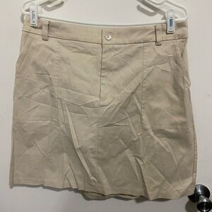Chic Tan Skirt with Pockets